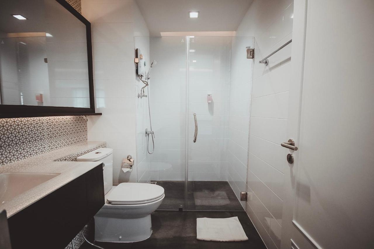 Ava Hotel Phitsanulok Bagian luar foto